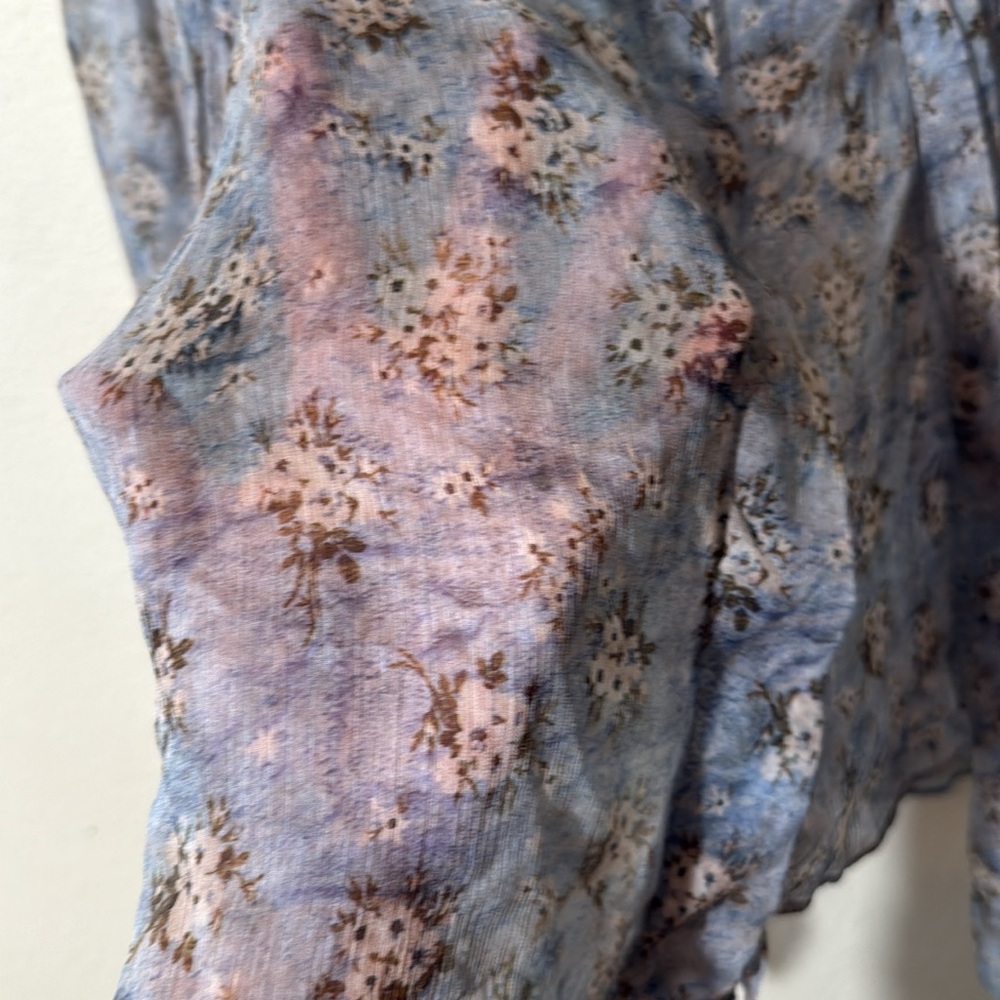 Zara neck bow sheer floral blouse - Picture 2 of 2